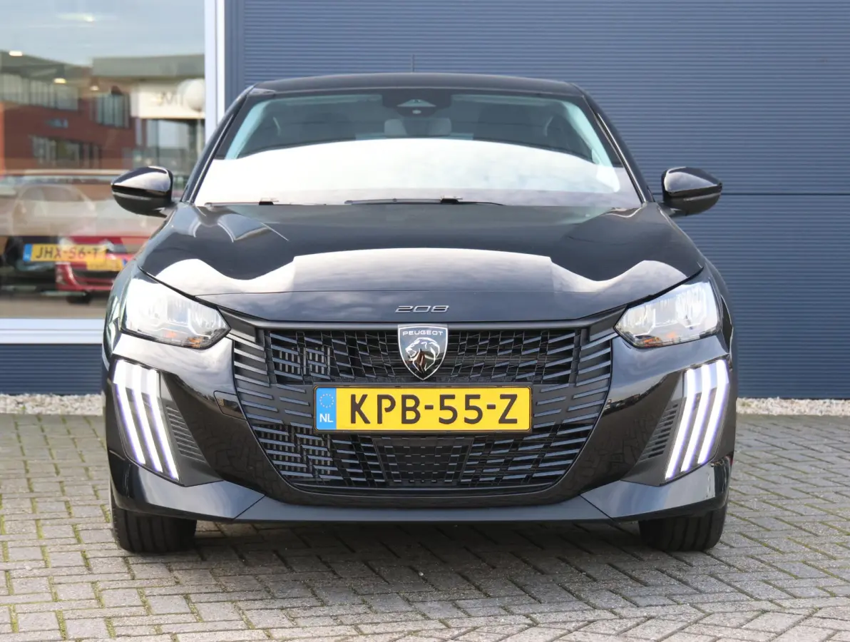 1.2 Turbo 100 Business UNIEK Handgeschakeld | Camera | LED | Airco | Navigatie via Apple Carplay & Android Auto
