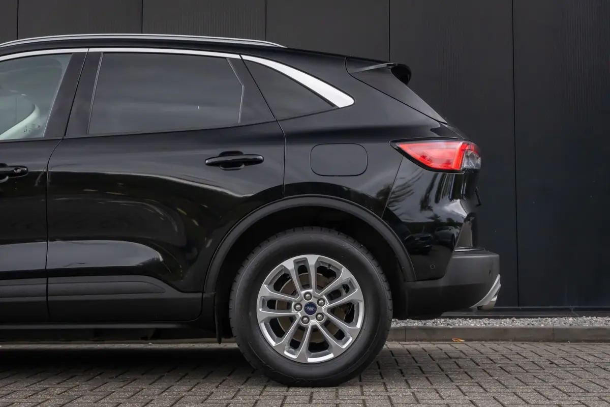 2.5 PHEV Titanium X | 100% dealer o.h. | Adaptieve cruise | Dodehoek detectie | Elec. achterklep | B&O Audio incl DAB |  Camera | Full LED