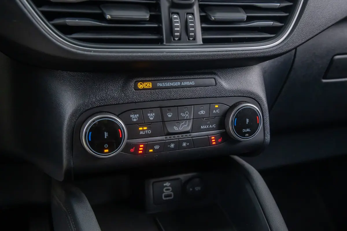 2.5 PHEV Titanium X | 100% dealer o.h. | Adaptieve cruise | Dodehoek detectie | Elec. achterklep | B&O Audio incl DAB |  Camera | Full LED