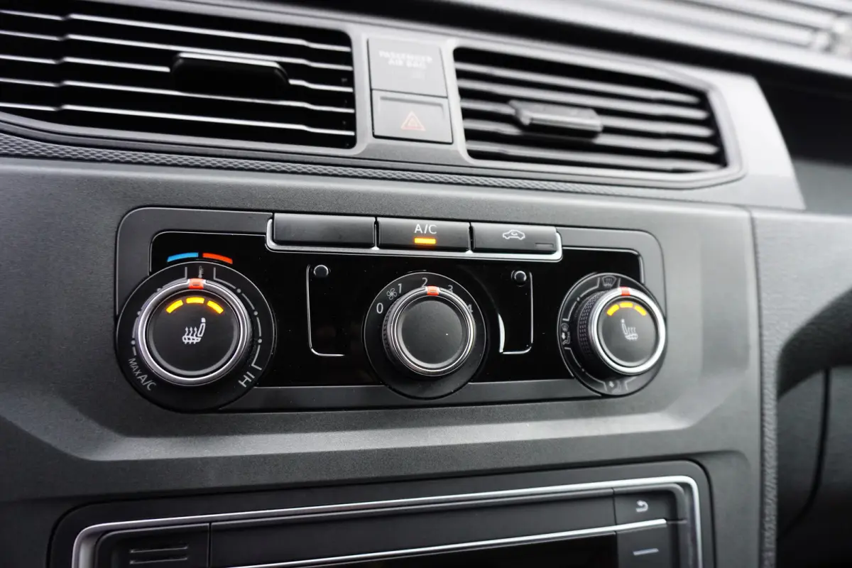 102pk L2H1 Maxi Trekhaak Airco Cruise control Stoelverwarming Parkeersensoren