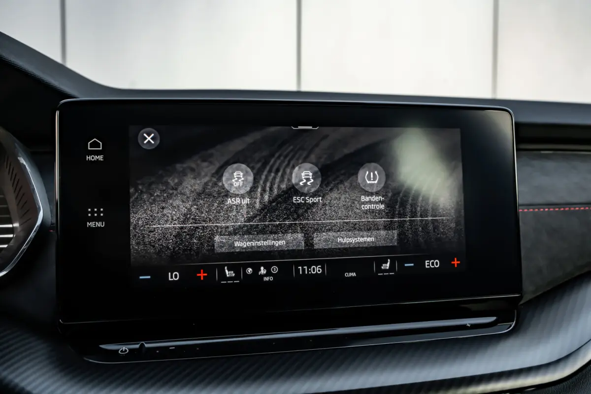 1.4 TSI RS iV PHEV Business 245PK DSG/AUTO | Elektr. Stoel incl MEmory l Head-up display | Camera | Stoel/stuurverwarming | App connect | Cruise control Adapt | Dodehoek detectie |  Keyless 