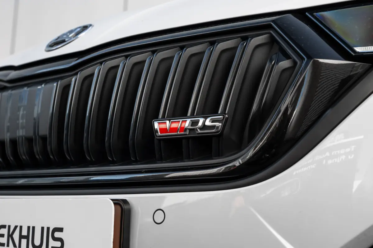 1.4 TSI RS iV PHEV Business 245PK DSG/AUTO | Elektr. Stoel incl MEmory l Head-up display | Camera | Stoel/stuurverwarming | App connect | Cruise control Adapt | Dodehoek detectie |  Keyless 