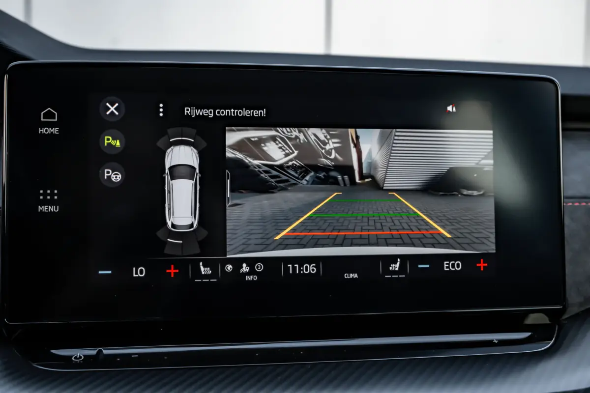 1.4 TSI RS iV PHEV Business 245PK DSG/AUTO | Elektr. Stoel incl MEmory l Head-up display | Camera | Stoel/stuurverwarming | App connect | Cruise control Adapt | Dodehoek detectie |  Keyless 