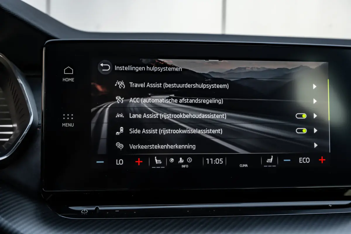 1.4 TSI RS iV PHEV Business 245PK DSG/AUTO | Elektr. Stoel incl MEmory l Head-up display | Camera | Stoel/stuurverwarming | App connect | Cruise control Adapt | Dodehoek detectie |  Keyless 