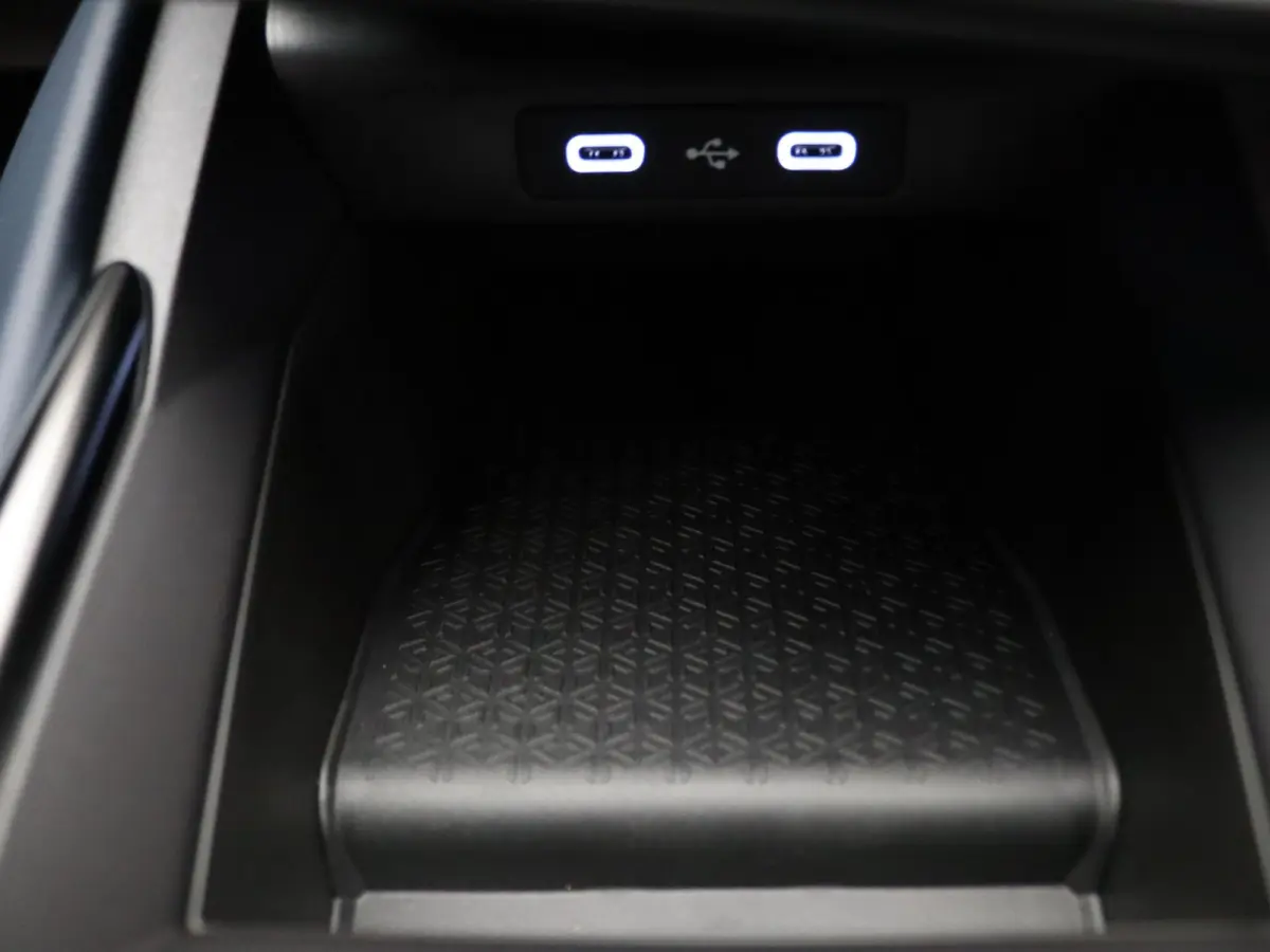 GT 89kWh Pack Driving | 22 kW Boordlader | 21' Snowflake