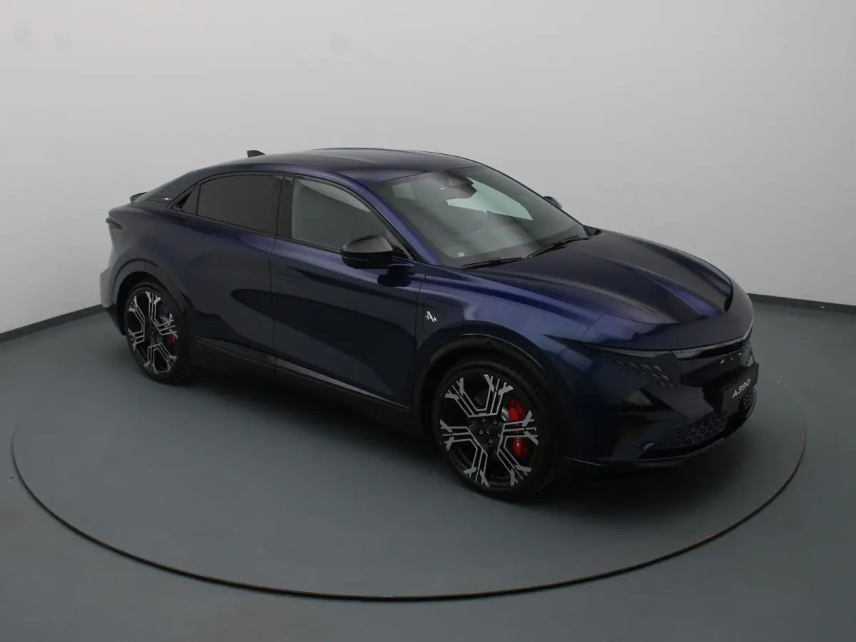 GT 89kWh Pack Driving | 22 kW Boordlader | 21' Snowflake