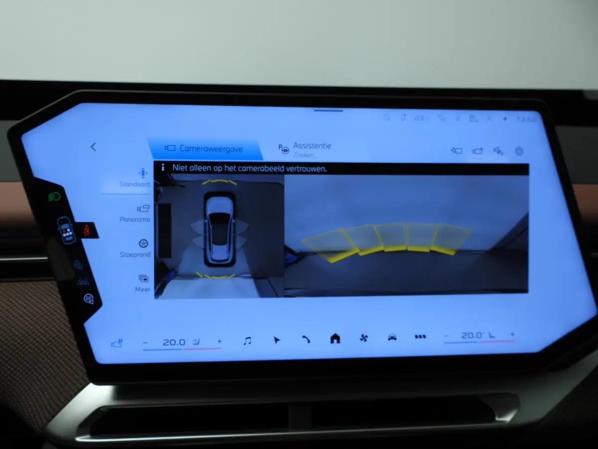 40 eDrive M Sportpakket / Panoramadak / Trekhaak / Getint glas / Park assist
