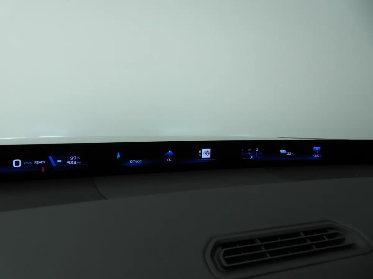 40 eDrive M Sportpakket / Panoramadak / Trekhaak / Getint glas / Park assist