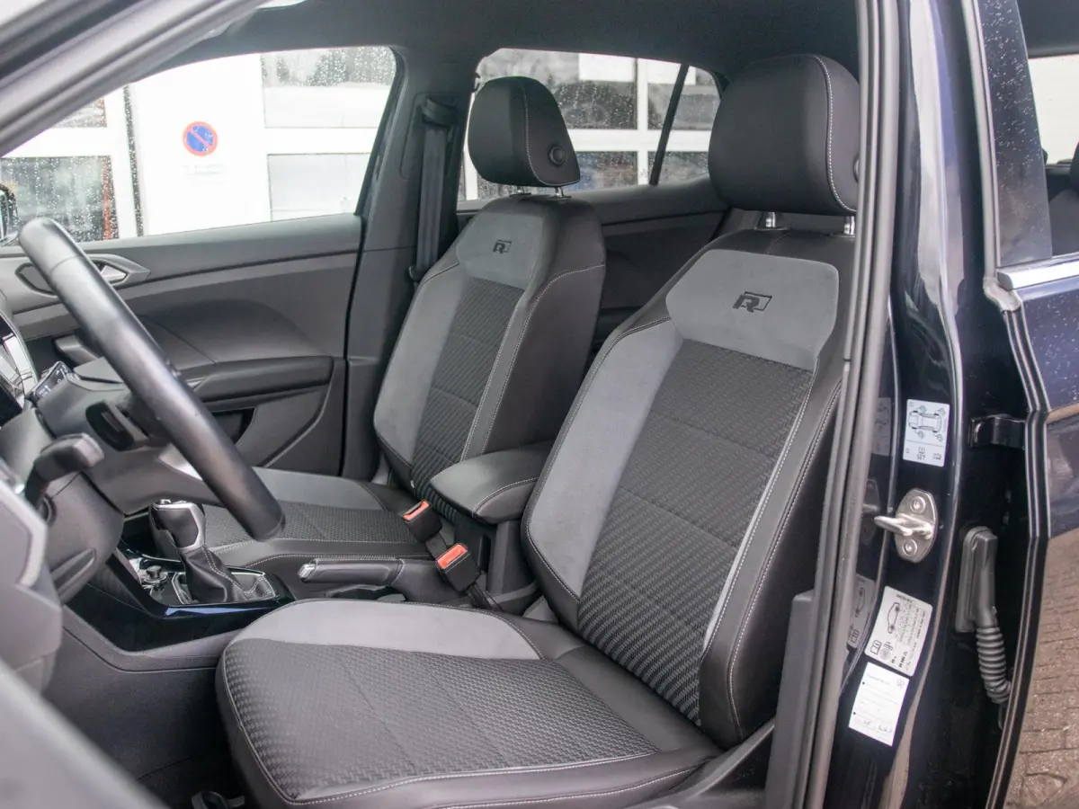 1.0 TSI R-Line l Automaat l R-Line l Achteruitrijcamera l Apple Car Play / Android auto l 18 Inch l Trekhaak