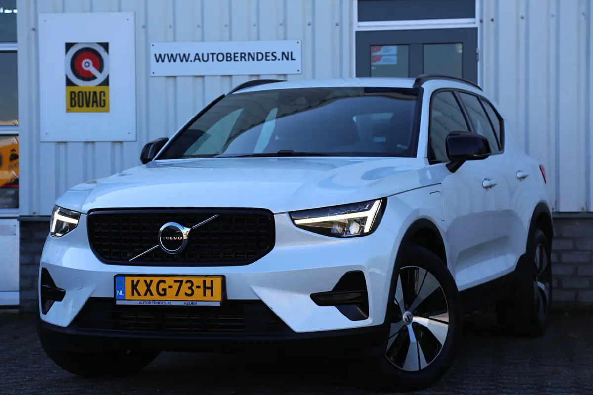1.5 T4 Plug-in hybrid Plus Dark*Perfect Onderh.*Half Leder R-Design stoelen/Stoelverw./Stuurverw./Camera/H&K/DAB/LED/Apple Carplay-Android/Keyless Entry+Go/Parkeersens.V+A/18 inch LM*