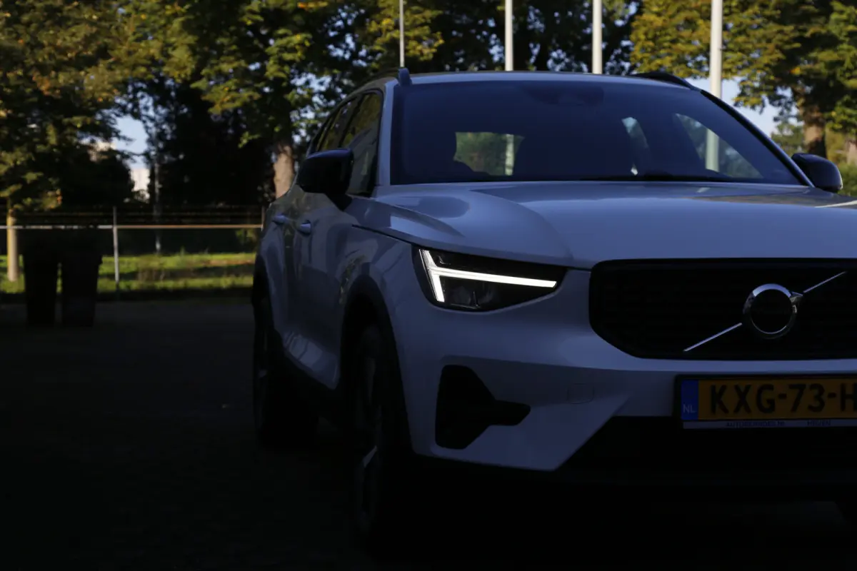 1.5 T4 Plug-in hybrid Plus Dark*Perfect Onderh.*Half Leder R-Design stoelen/Stoelverw./Stuurverw./Camera/H&K/DAB/LED/Apple Carplay-Android/Keyless Entry+Go/Parkeersens.V+A/18 inch LM*
