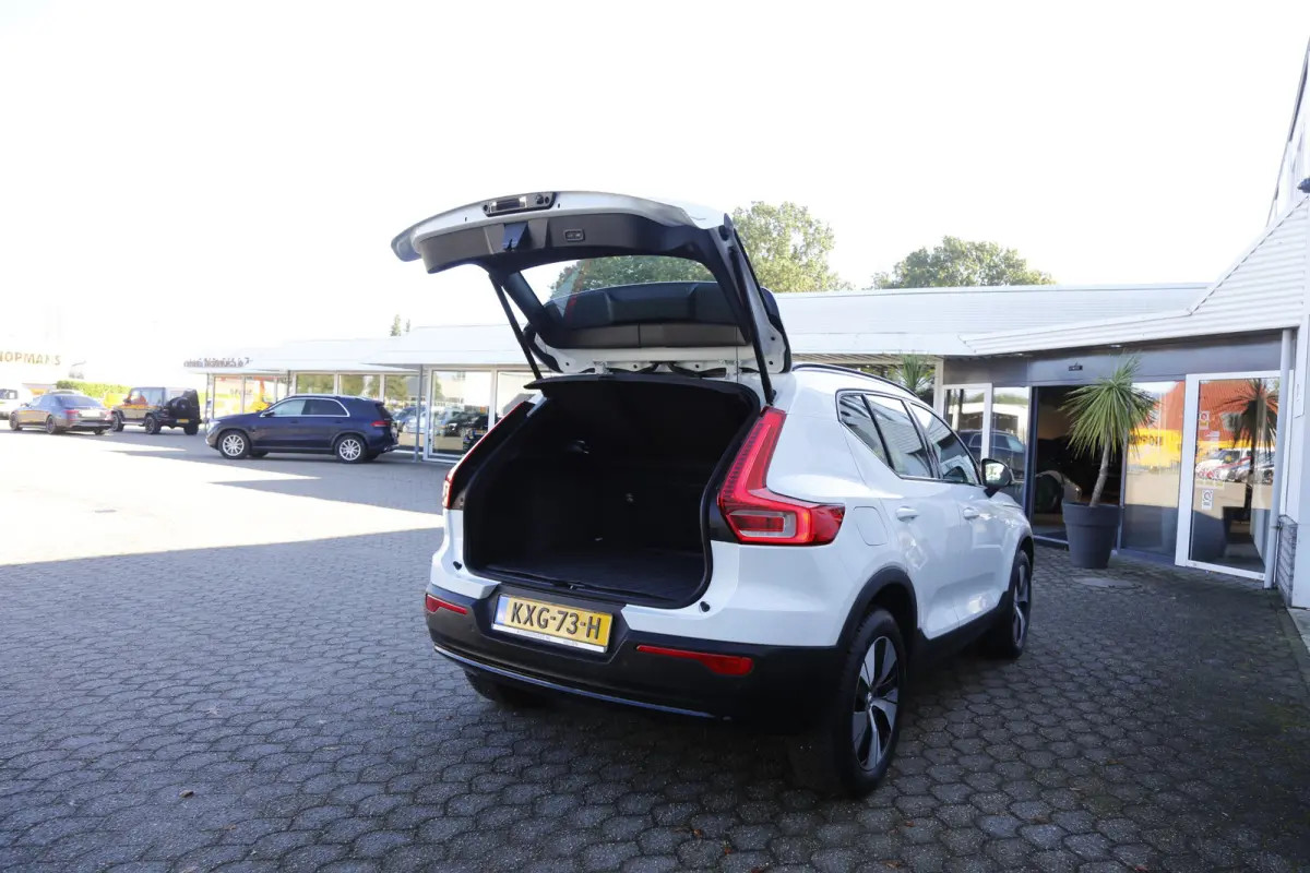 1.5 T4 Plug-in hybrid Plus Dark*Perfect Onderh.*Half Leder R-Design stoelen/Stoelverw./Stuurverw./Camera/H&K/DAB/LED/Apple Carplay-Android/Keyless Entry+Go/Parkeersens.V+A/18 inch LM*