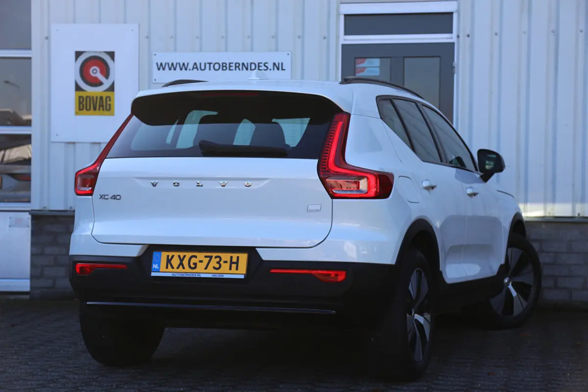 1.5 T4 Plug-in hybrid Plus Dark*Perfect Onderh.*Half Leder R-Design stoelen/Stoelverw./Stuurverw./Camera/H&K/DAB/LED/Apple Carplay-Android/Keyless Entry+Go/Parkeersens.V+A/18 inch LM*