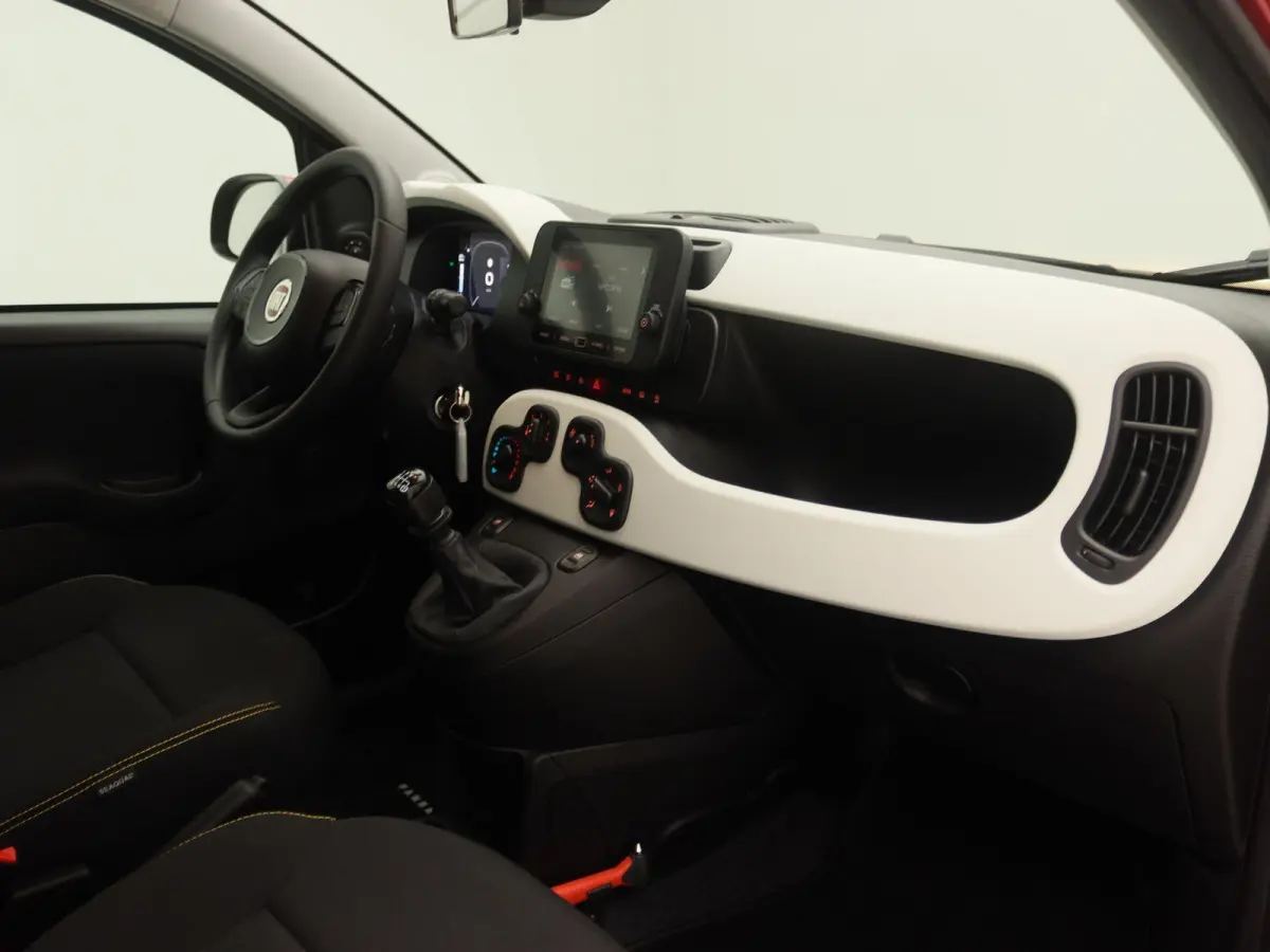 1.0 Hybrid Pandina | Apple & Android carplay | Cruise control |