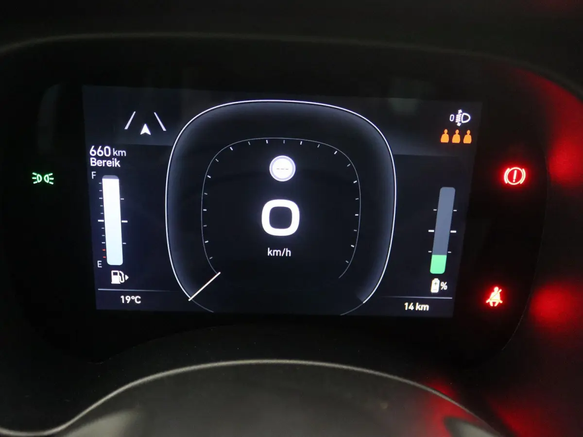 1.0 Hybrid Pandina | Apple & Android carplay | Cruise control |