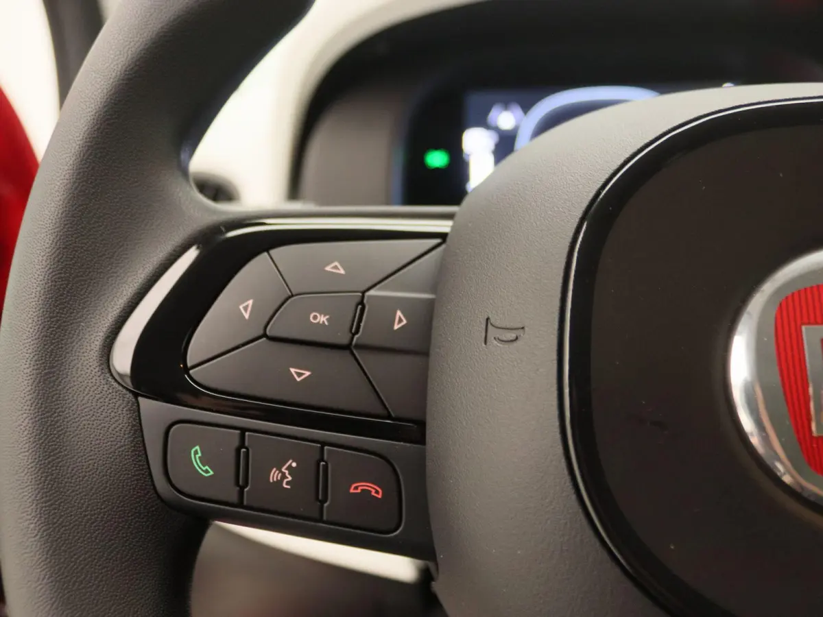 1.0 Hybrid Pandina | Apple & Android carplay | Cruise control |