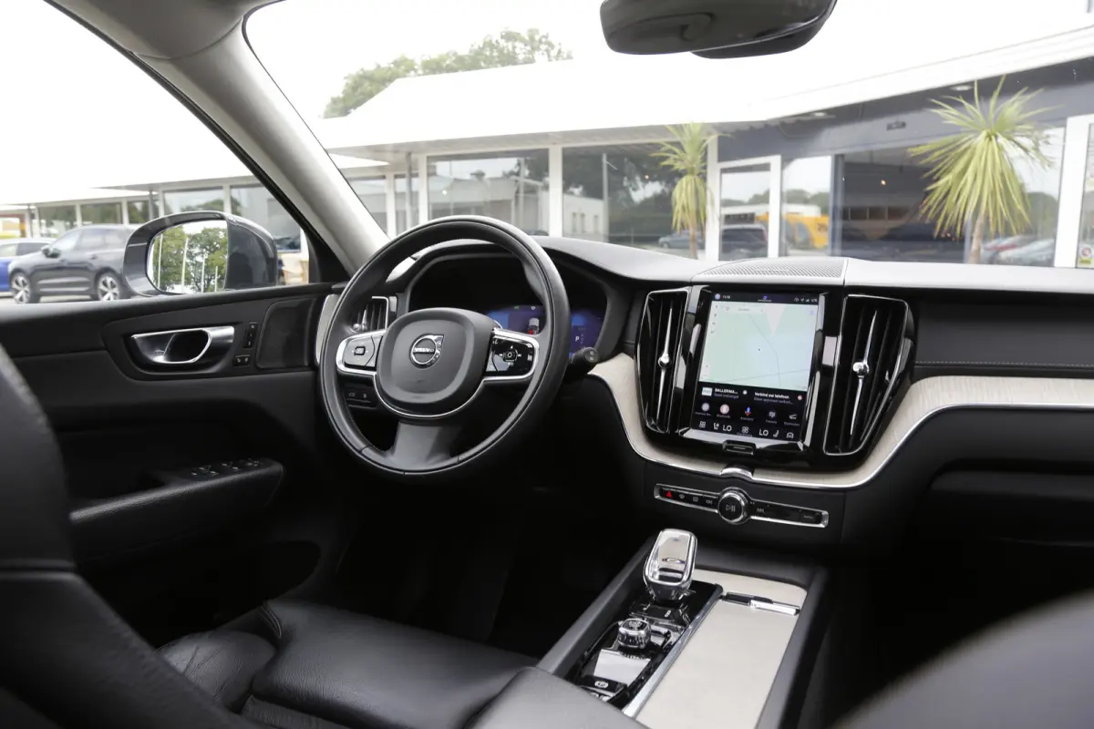 2.0 T6 Plug-in hybrid Long Range AWD Inscription*Perfect Volvo Onderh.*ACC/Pilot ass./Elek. Trekhaak/Sport Leder/Stoelverw./Stuurverw./Pano/H&K/360/DAB/Keyless Entry+Go/Apple Carplay-Android