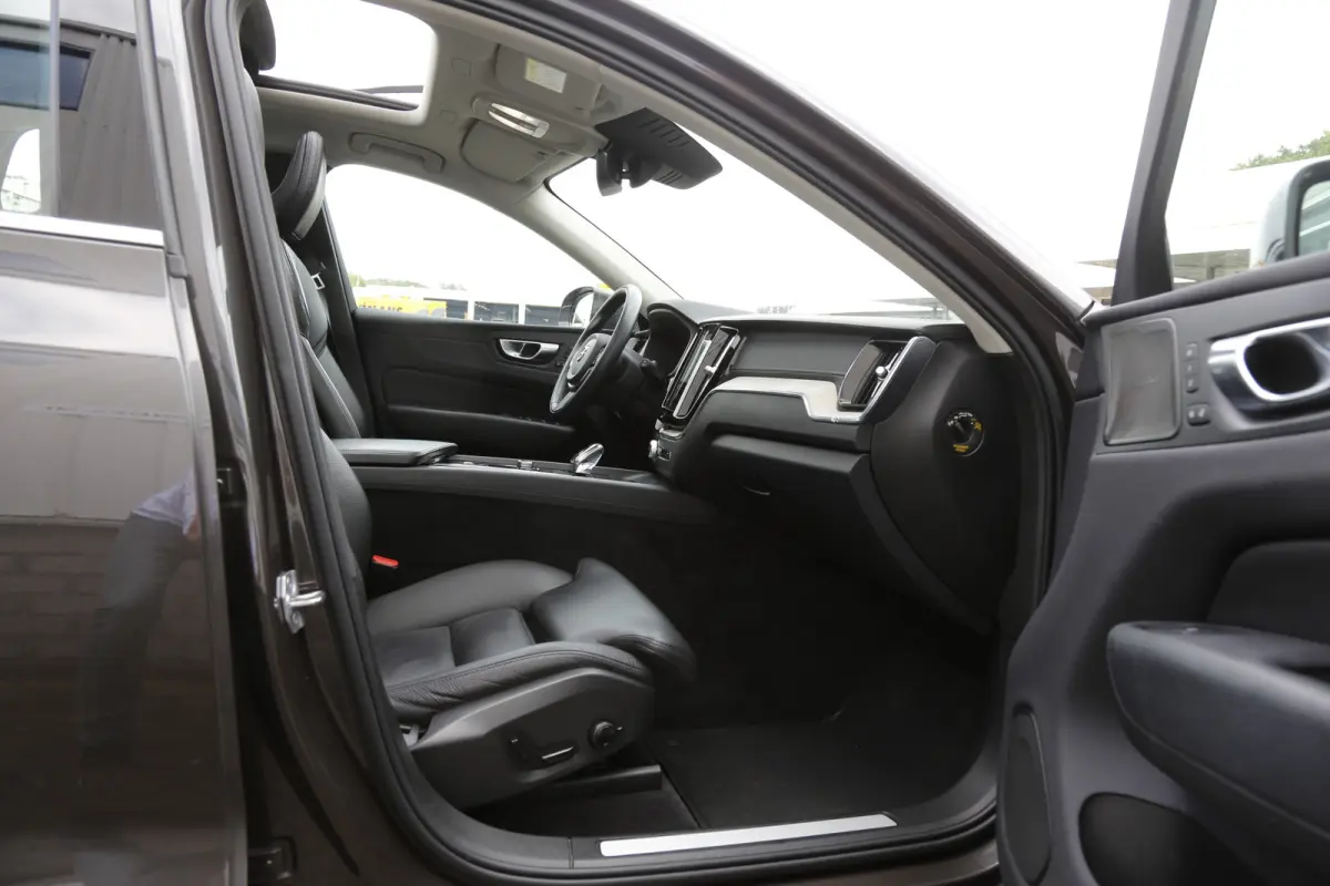 2.0 T6 Plug-in hybrid Long Range AWD Inscription*Perfect Volvo Onderh.*ACC/Pilot ass./Elek. Trekhaak/Sport Leder/Stoelverw./Stuurverw./Pano/H&K/360/DAB/Keyless Entry+Go/Apple Carplay-Android