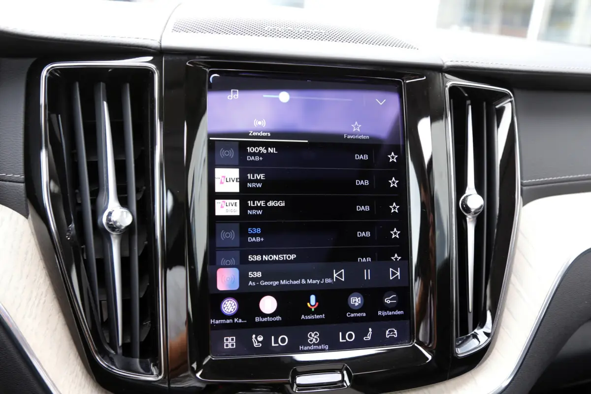 2.0 T6 Plug-in hybrid Long Range AWD Inscription*Perfect Volvo Onderh.*ACC/Pilot ass./Elek. Trekhaak/Sport Leder/Stoelverw./Stuurverw./Pano/H&K/360/DAB/Keyless Entry+Go/Apple Carplay-Android