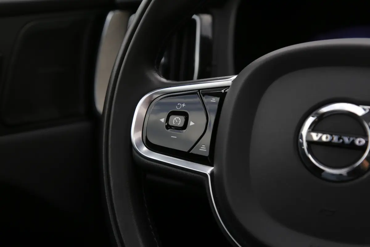 2.0 T6 Plug-in hybrid Long Range AWD Inscription*Perfect Volvo Onderh.*ACC/Pilot ass./Elek. Trekhaak/Sport Leder/Stoelverw./Stuurverw./Pano/H&K/360/DAB/Keyless Entry+Go/Apple Carplay-Android