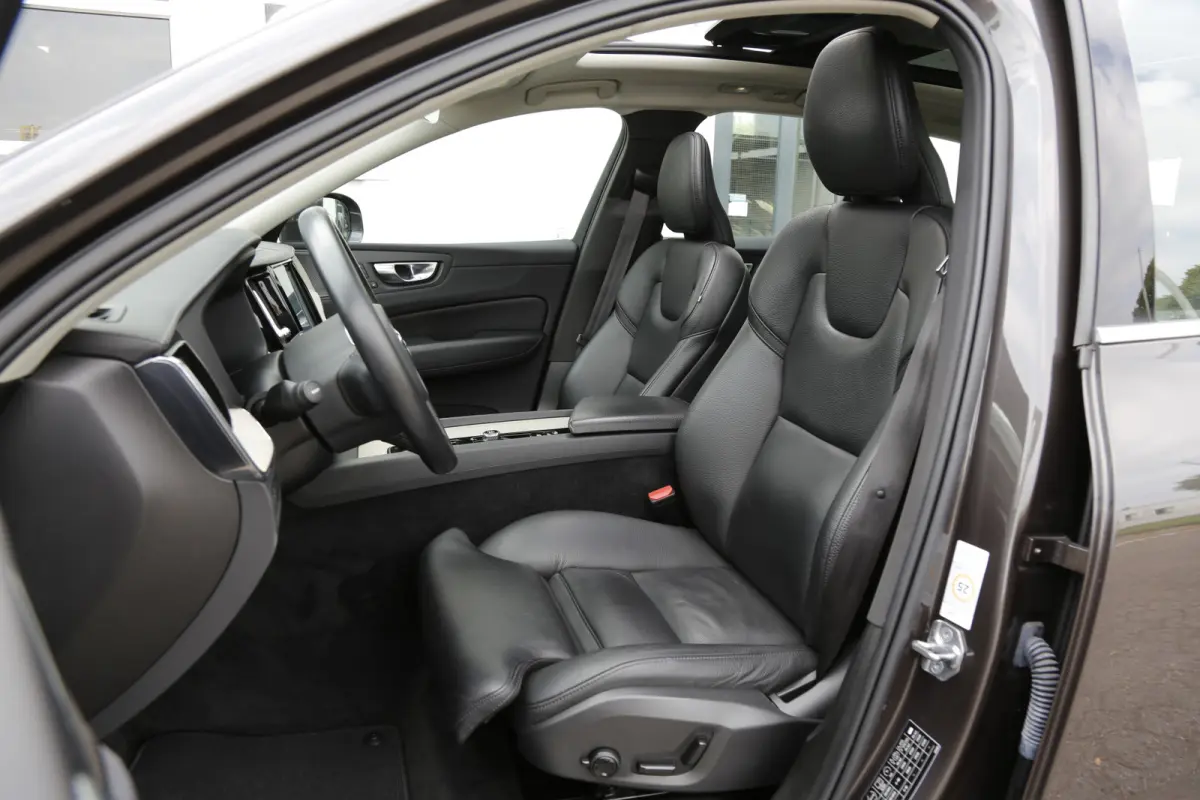2.0 T6 Plug-in hybrid Long Range AWD Inscription*Perfect Volvo Onderh.*ACC/Pilot ass./Elek. Trekhaak/Sport Leder/Stoelverw./Stuurverw./Pano/H&K/360/DAB/Keyless Entry+Go/Apple Carplay-Android
