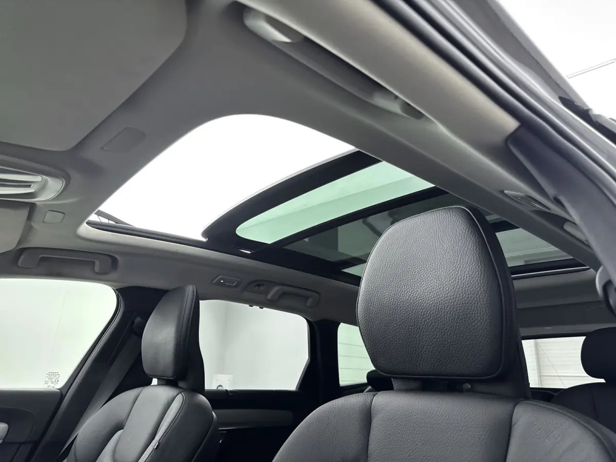 2.0 T8 AWD Inscription | Trekhaak | PDC V+A en 360 camera | Matrix koplampern | Extra getnt glas | Lederen bekleding |