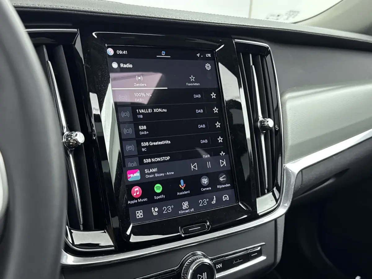 2.0 T8 AWD Inscription | Trekhaak | PDC V+A en 360 camera | Matrix koplampern | Extra getnt glas | Lederen bekleding |