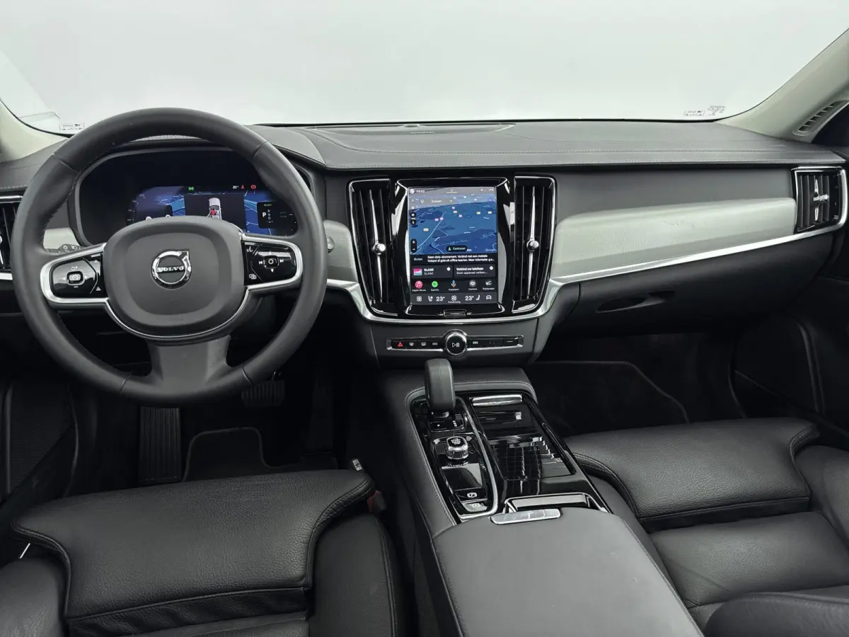 2.0 T8 AWD Inscription | Trekhaak | PDC V+A en 360 camera | Matrix koplampern | Extra getnt glas | Lederen bekleding |