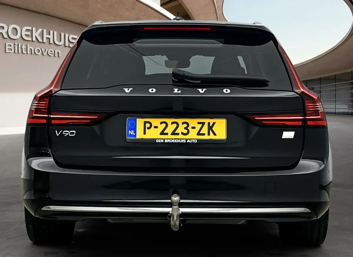 2.0 T8 AWD Inscription | Trekhaak | PDC V+A en 360 camera | Matrix koplampern | Extra getnt glas | Lederen bekleding |