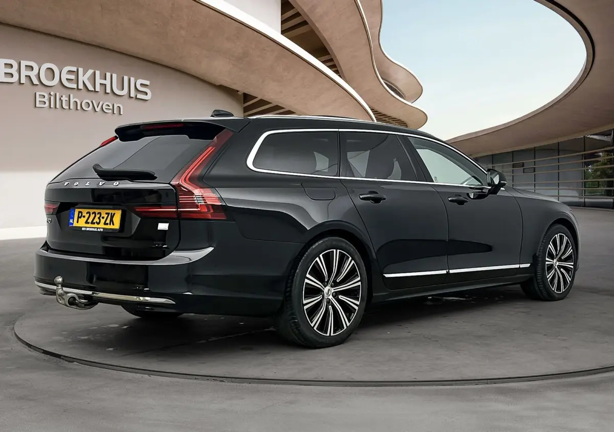 2.0 T8 AWD Inscription | Trekhaak | PDC V+A en 360 camera | Matrix koplampern | Extra getnt glas | Lederen bekleding |