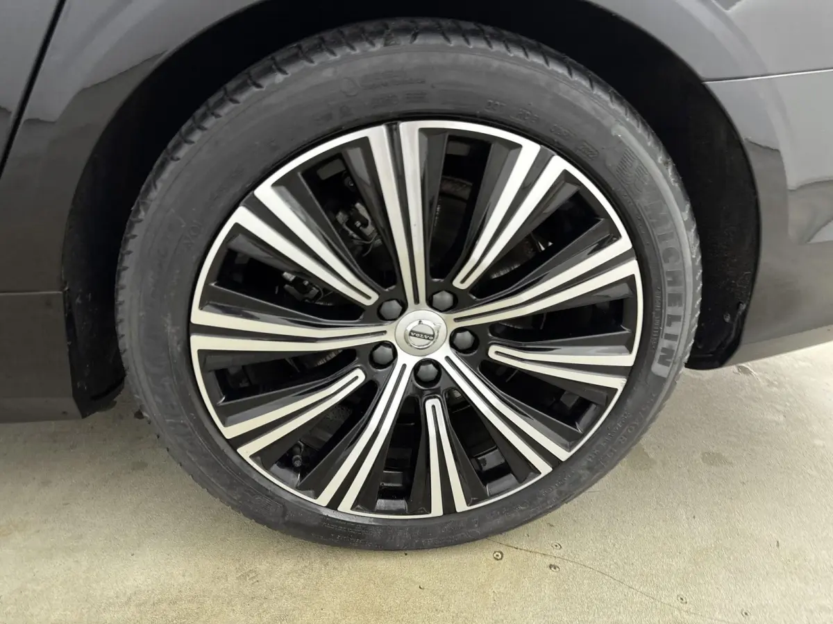 2.0 T8 AWD Inscription | Trekhaak | PDC V+A en 360 camera | Matrix koplampern | Extra getnt glas | Lederen bekleding |