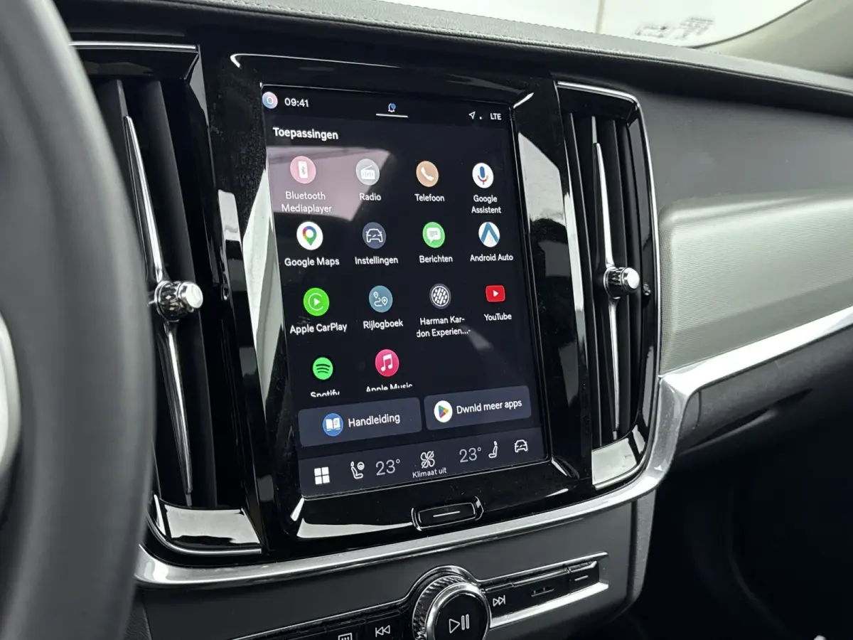 2.0 T8 AWD Inscription | Trekhaak | PDC V+A en 360 camera | Matrix koplampern | Extra getnt glas | Lederen bekleding |
