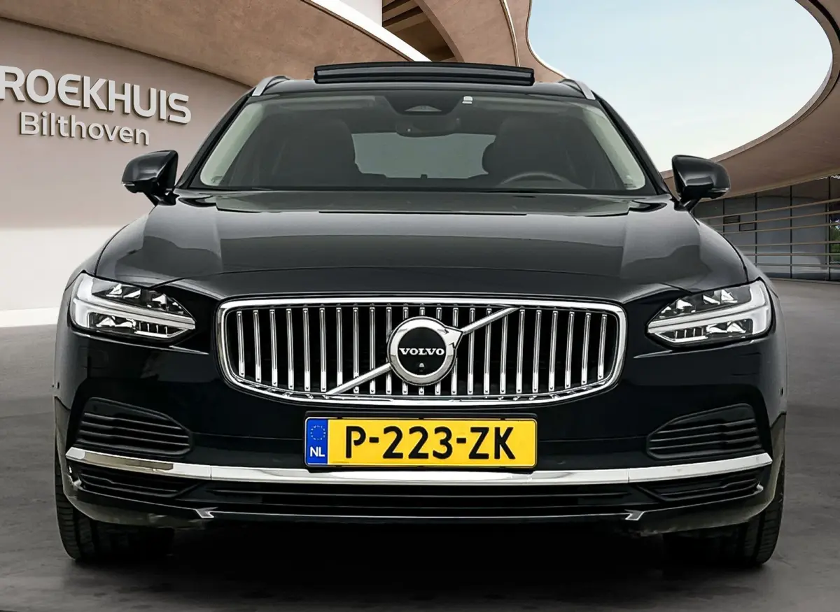 2.0 T8 AWD Inscription | Trekhaak | PDC V+A en 360 camera | Matrix koplampern | Extra getnt glas | Lederen bekleding |