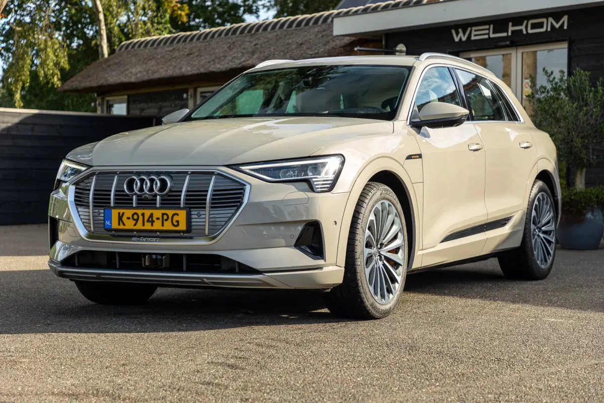 E-tron 55 quattro advanced Pro Line Plus 95 kWh Soh 95% I Siambiege I Luchtvering I Stoelkoeling & verwarming I B&O