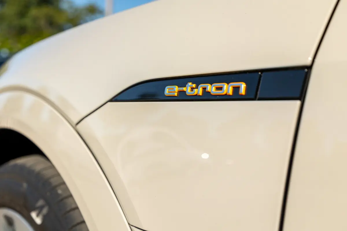 E-tron 55 quattro advanced Pro Line Plus 95 kWh Soh 95% I Siambiege I Luchtvering I Stoelkoeling & verwarming I B&O