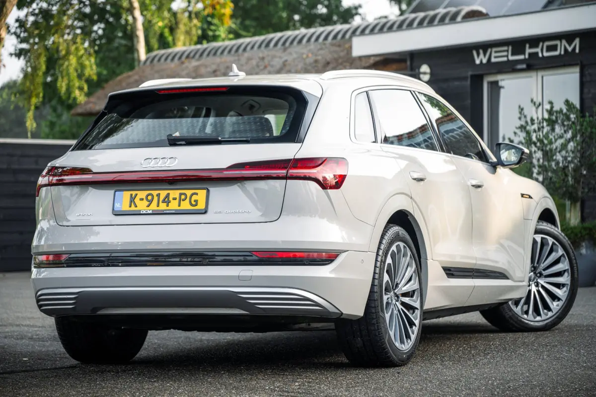E-tron 55 quattro advanced Pro Line Plus 95 kWh Soh 95% I Siambiege I Luchtvering I Stoelkoeling & verwarming I B&O