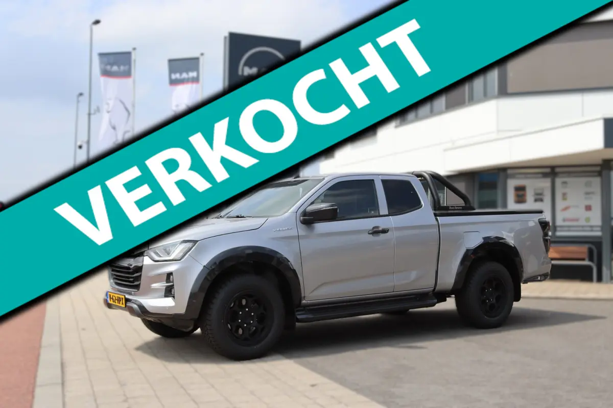 1.9 V-Cross Zwart LM met Terrain band 3500 kg Trekhaak Rollbar