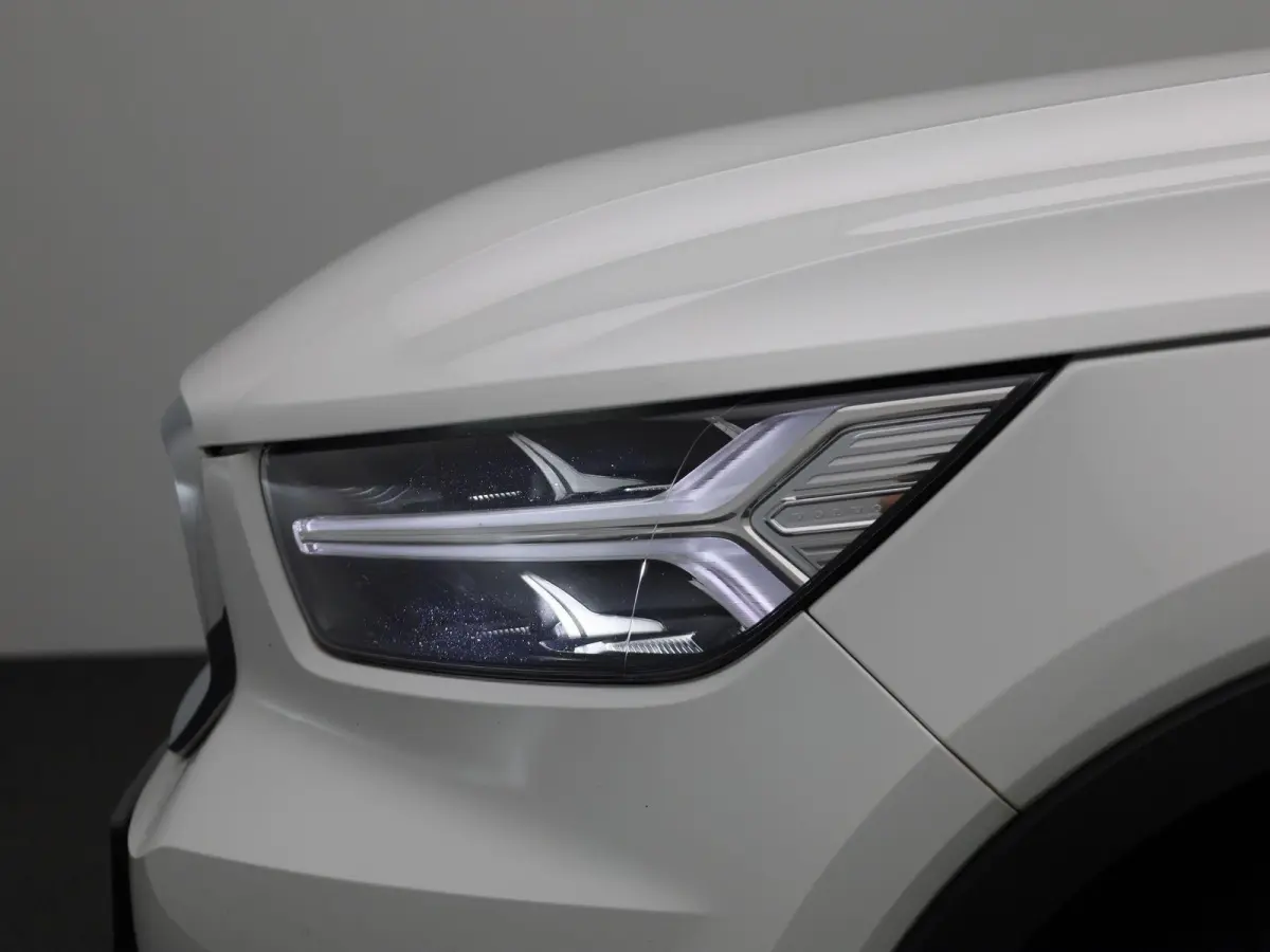 1.5 T5 Inscription Expression | Automaat | Apple Carplay / Android Auto | Virtual Cockpit | Memory Seats | Stoelverwarming | Elektrische Achterklep | Parkeersensoren| Navigatie | Climate Con