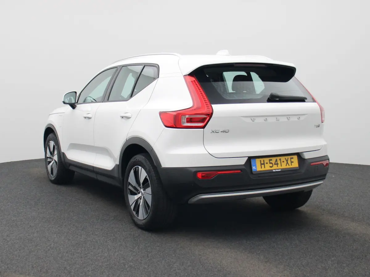 1.5 T5 Inscription Expression | Automaat | Apple Carplay / Android Auto | Virtual Cockpit | Memory Seats | Stoelverwarming | Elektrische Achterklep | Parkeersensoren| Navigatie | Climate Con