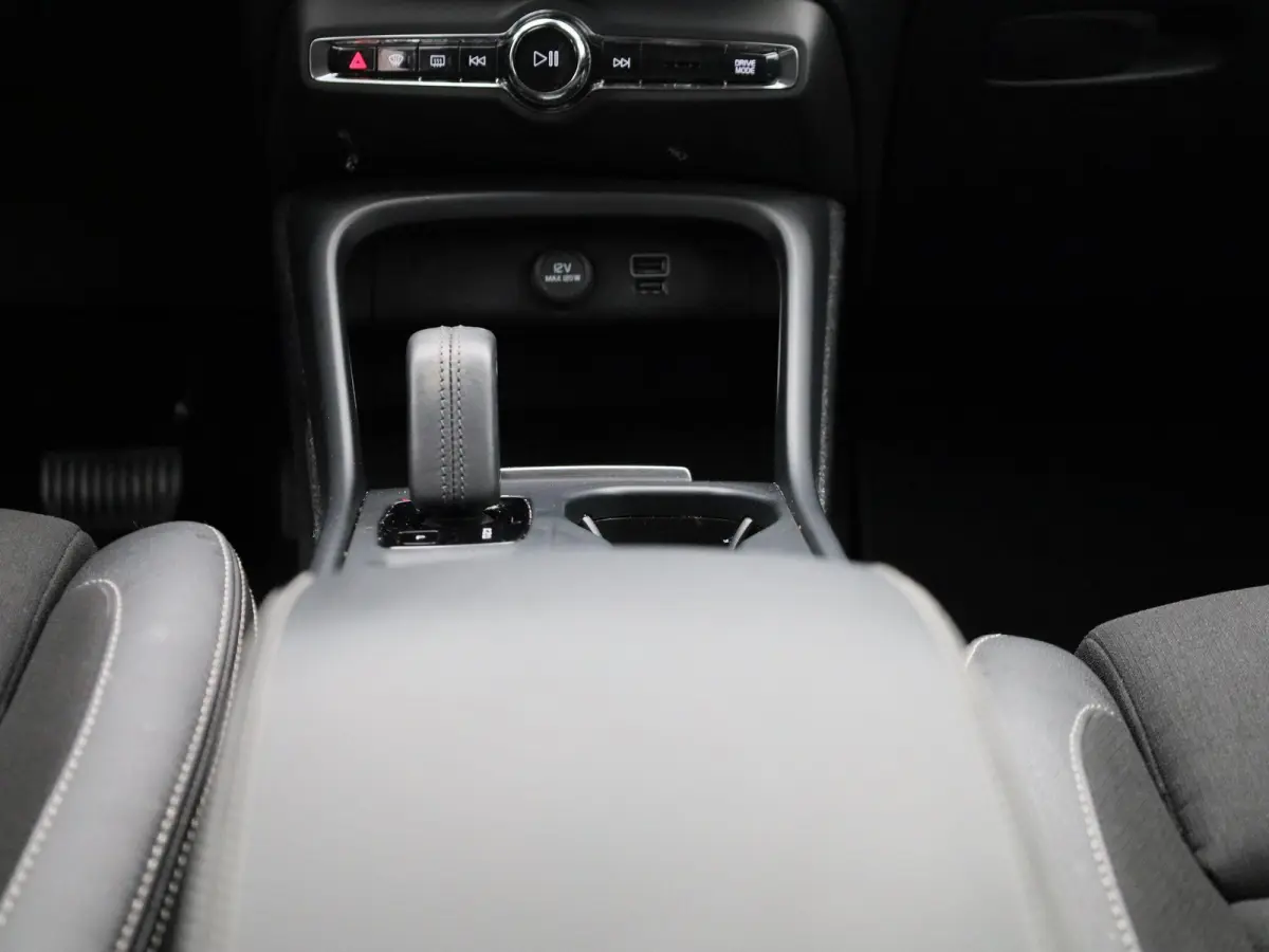 1.5 T5 Inscription Expression | Automaat | Apple Carplay / Android Auto | Virtual Cockpit | Memory Seats | Stoelverwarming | Elektrische Achterklep | Parkeersensoren| Navigatie | Climate Con