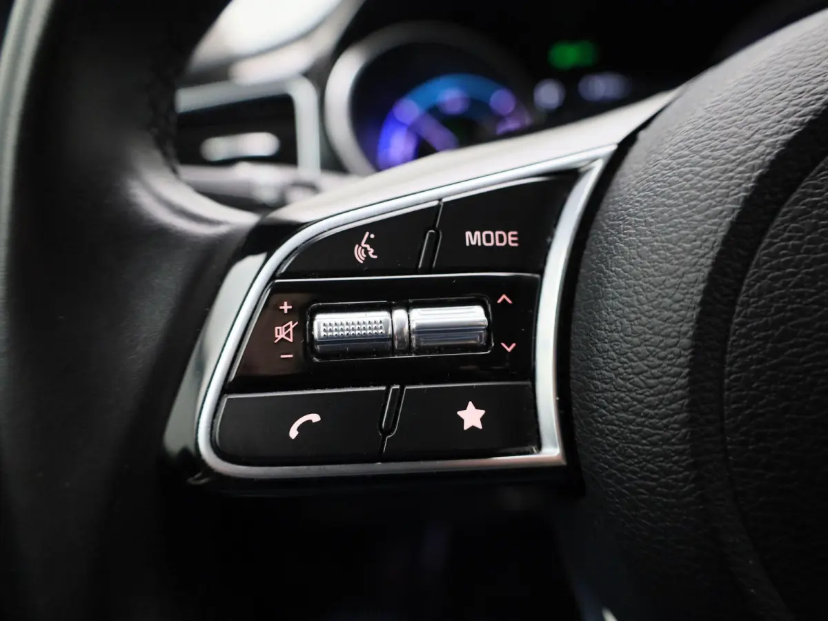 1.6 GDI PHEV DynamicLine | Automaat | Apple Carplay / Android Auto | Camera | Climate Control | Cruise Control | Lichtmetalen Velgen |