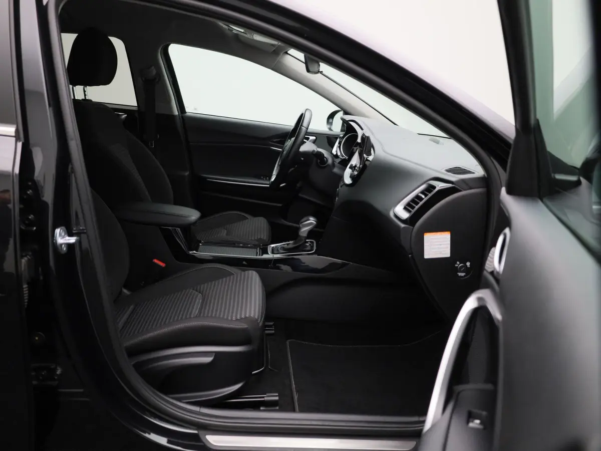 1.6 GDI PHEV DynamicLine | Automaat | Apple Carplay / Android Auto | Camera | Climate Control | Cruise Control | Lichtmetalen Velgen |
