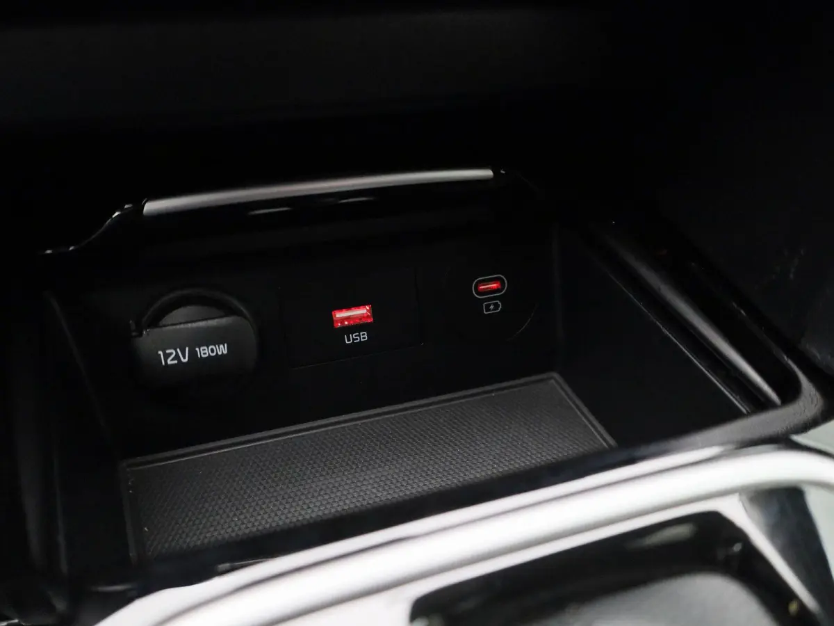 1.6 GDI PHEV DynamicLine | Automaat | Apple Carplay / Android Auto | Camera | Climate Control | Cruise Control | Lichtmetalen Velgen |
