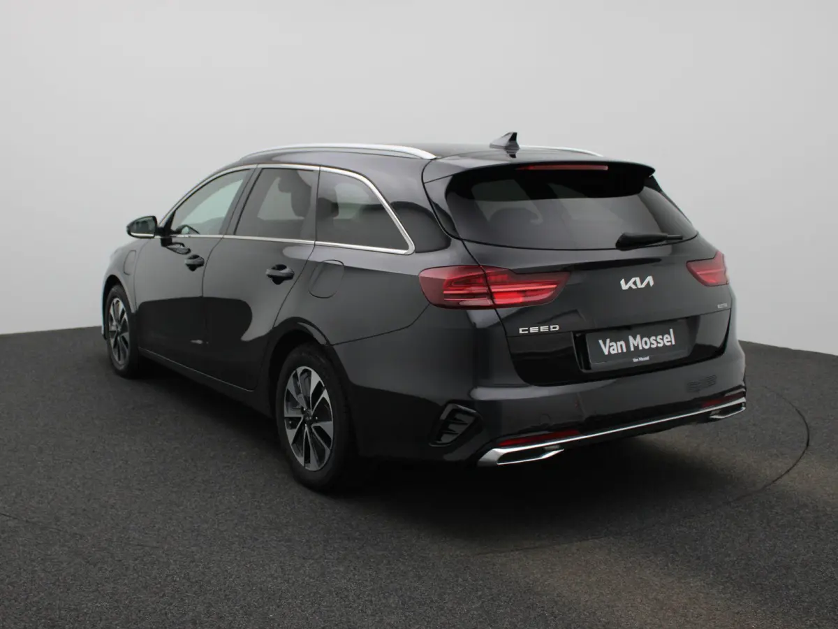 1.6 GDI PHEV DynamicLine | Automaat | Apple Carplay / Android Auto | Camera | Climate Control | Cruise Control | Lichtmetalen Velgen |
