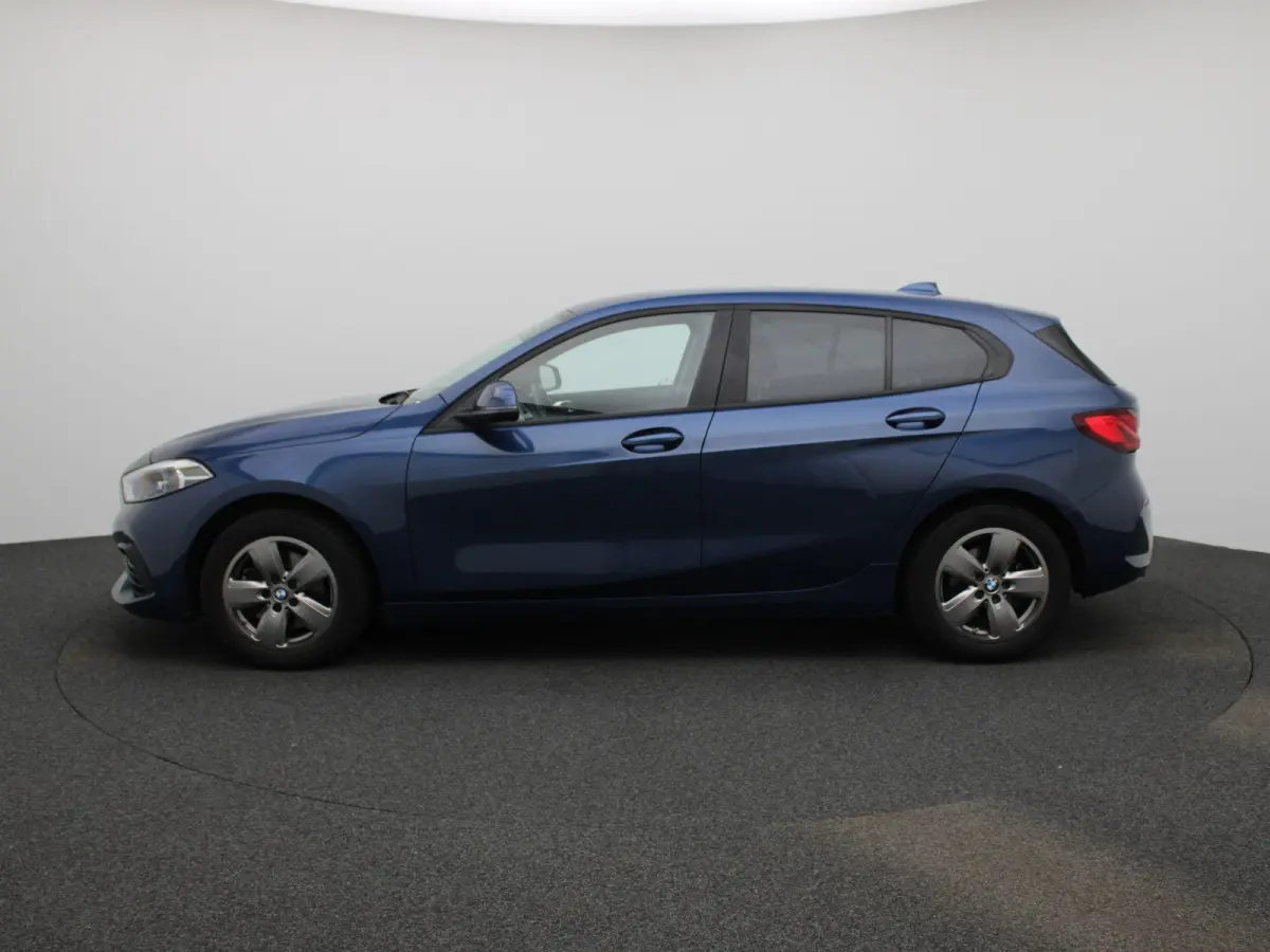118i Business Edition | Automaat | Apple Carplay / Android Auto | Navigatie | Virtual Cockpit | Achteruitrijcamera | Climate Control | Cruise Control | Lichtmetalen Velgen |