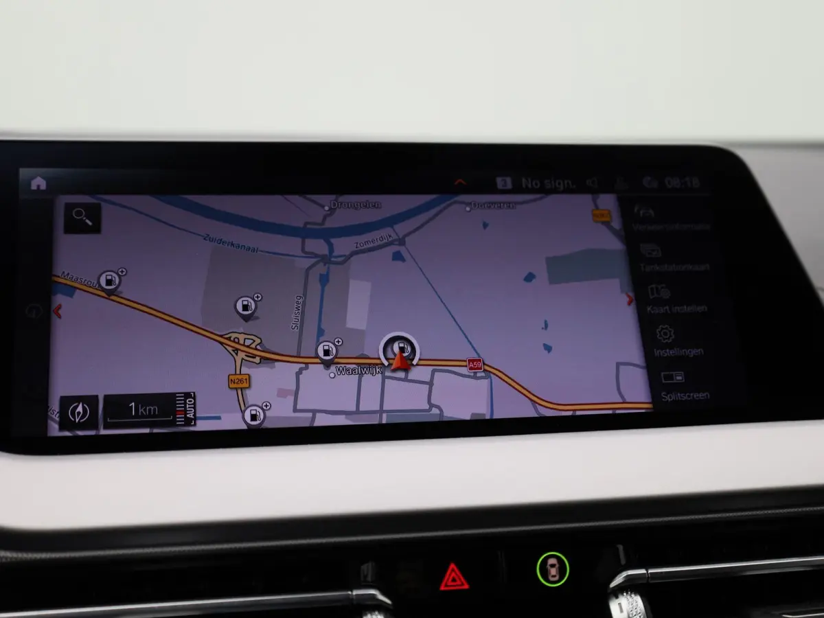 118i Business Edition | Automaat | Apple Carplay / Android Auto | Navigatie | Virtual Cockpit | Achteruitrijcamera | Climate Control | Cruise Control | Lichtmetalen Velgen |