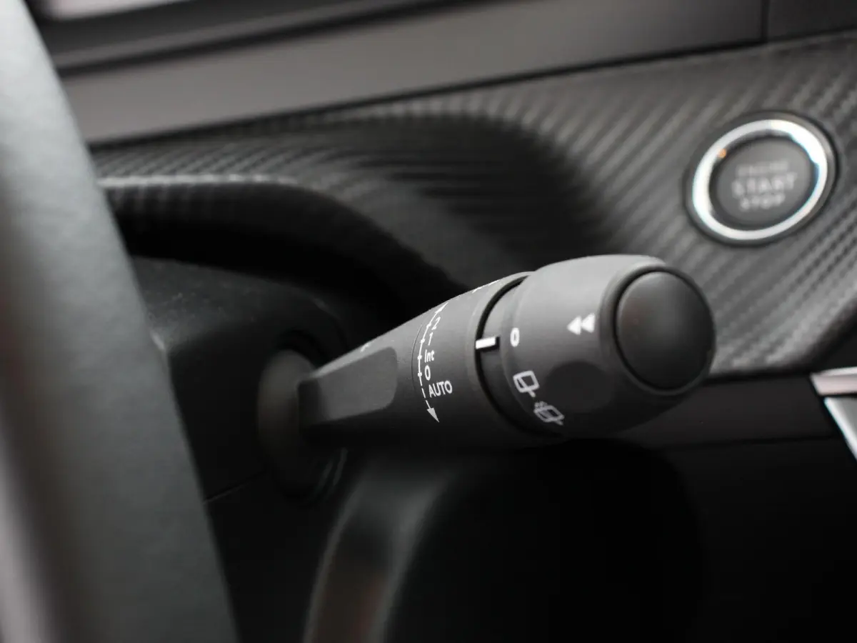EV Allure Pack 50 kWh Warmtepomp Navigatie Apple Carplay Android Auto Parkeerhulp Cruise Control Full Led Climate Control Lichtmetalen velgen