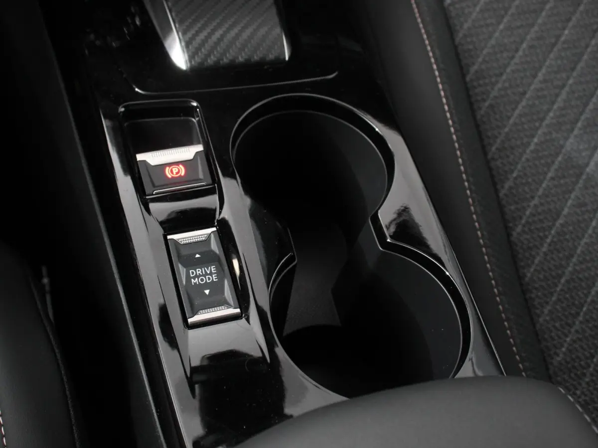 EV Allure Pack 50 kWh Warmtepomp Navigatie Apple Carplay Android Auto Parkeerhulp Cruise Control Full Led Climate Control Lichtmetalen velgen