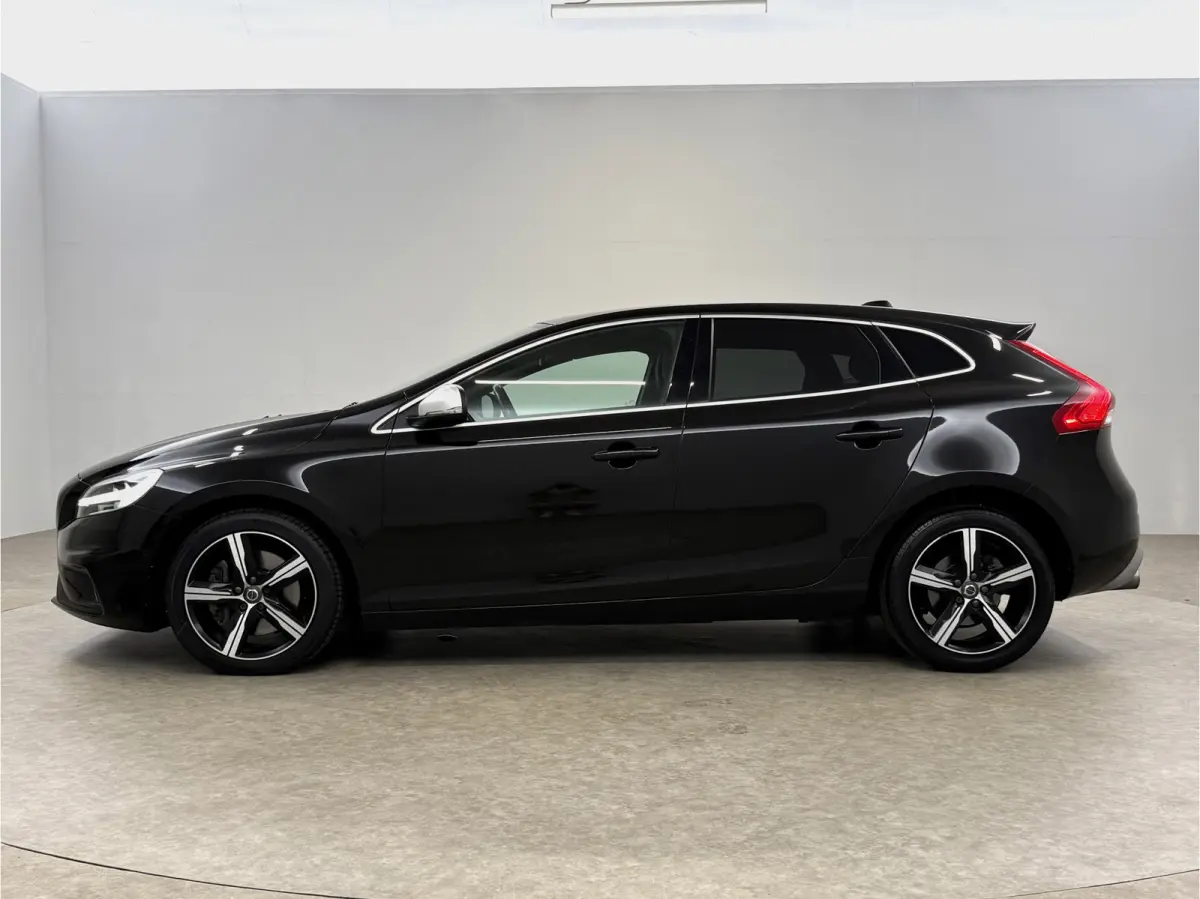 2.0 T4 Business Sport R-Design 191PK | Pano | Virtual | Camera | Cruise | Navi | Clima | LED | Parkeersens.