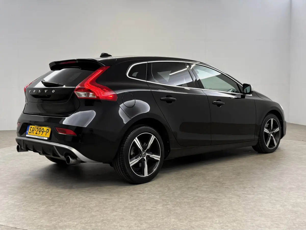 2.0 T4 Business Sport R-Design 191PK | Pano | Virtual | Camera | Cruise | Navi | Clima | LED | Parkeersens.